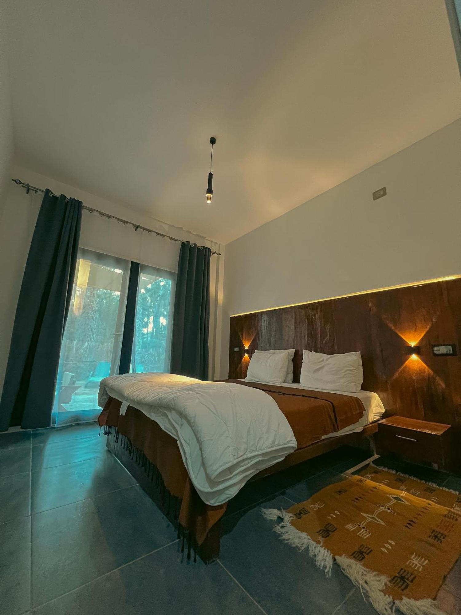 Villa Taouzert Тозьор Екстериор снимка